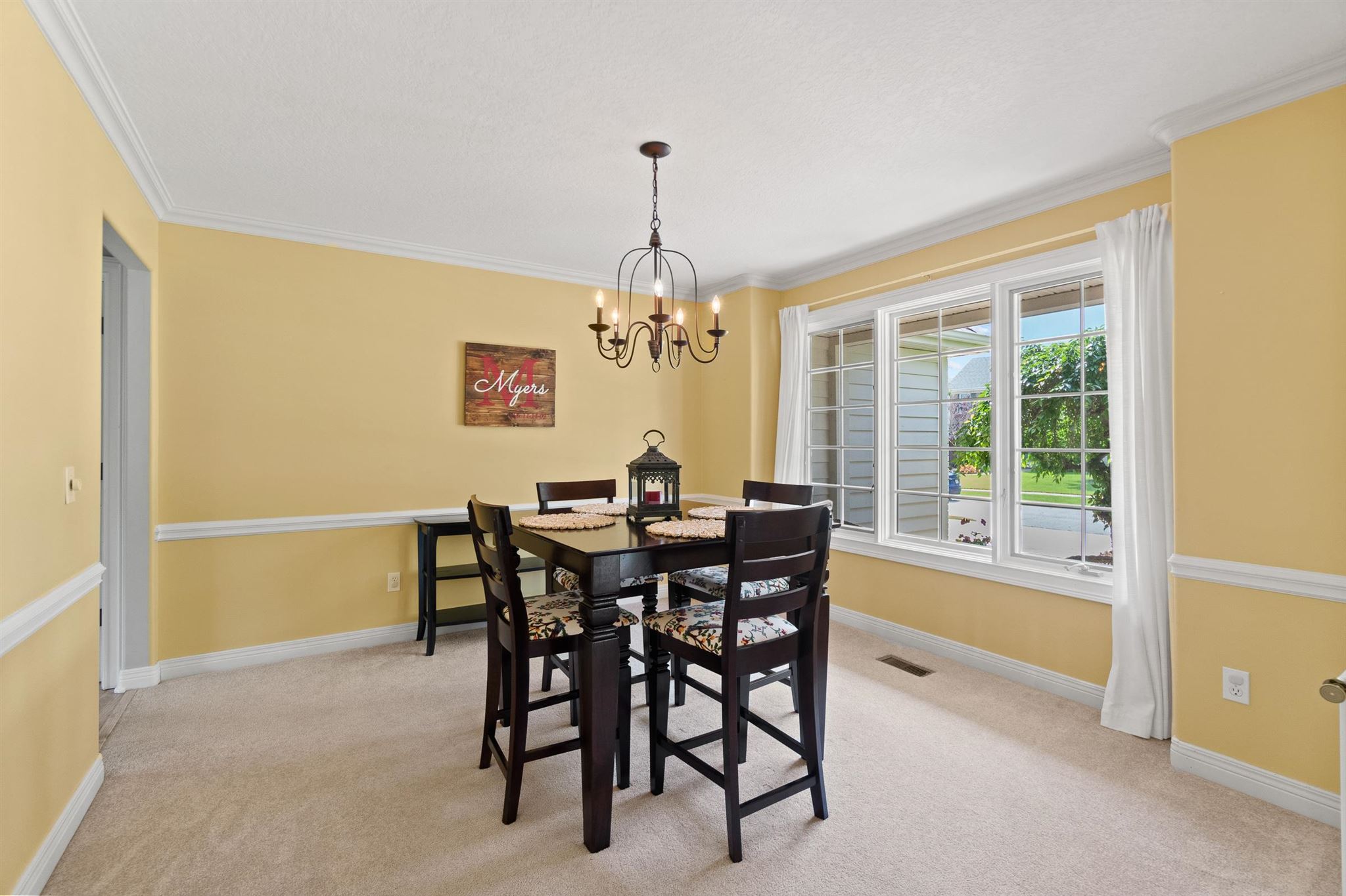 2206 Stonebriar Road Fort Wayne, IN 46814 - Photo 4 of 36 Gallery Image 4