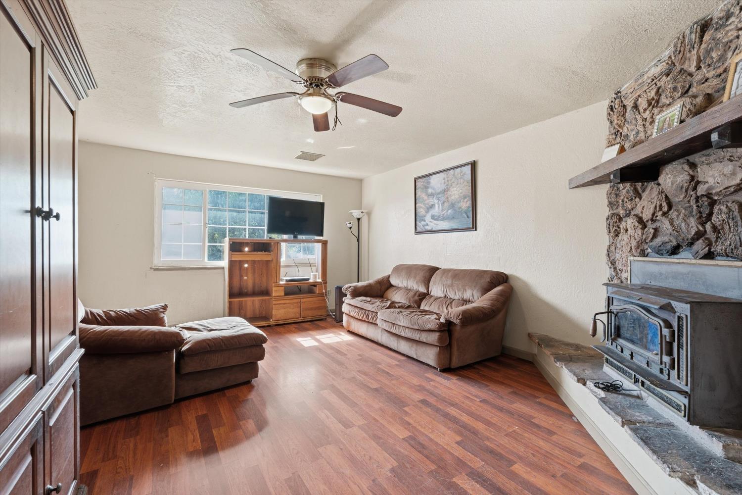 7334 Doc Adams Road Marysville, CA 95901 - Photo 6 of 28