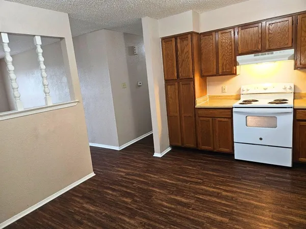 $1,175 | 6321 Richland Plaza Drive, Unit D, North Richland Hills, TX 76180