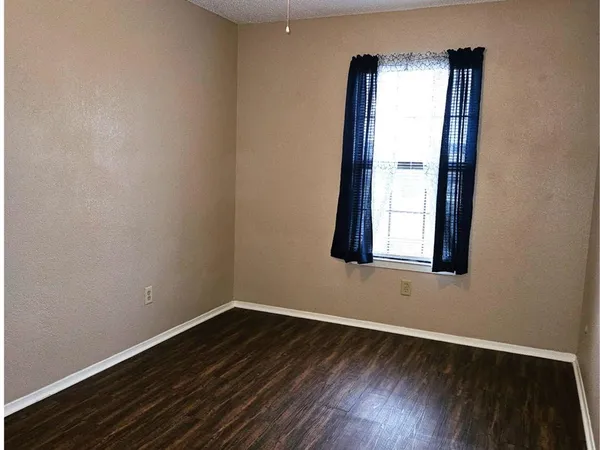 $1,175 | 6321 Richland Plaza Drive, Unit D, North Richland Hills, TX 76180