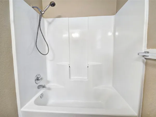 $1,175 | 6321 Richland Plaza Drive, Unit D, North Richland Hills, TX 76180