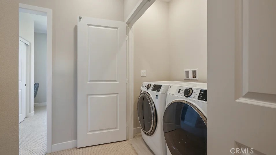 925 Walnut Terrace Montebello, CA 90640 - Photo 25 of 33 a utility room with dryer and washer