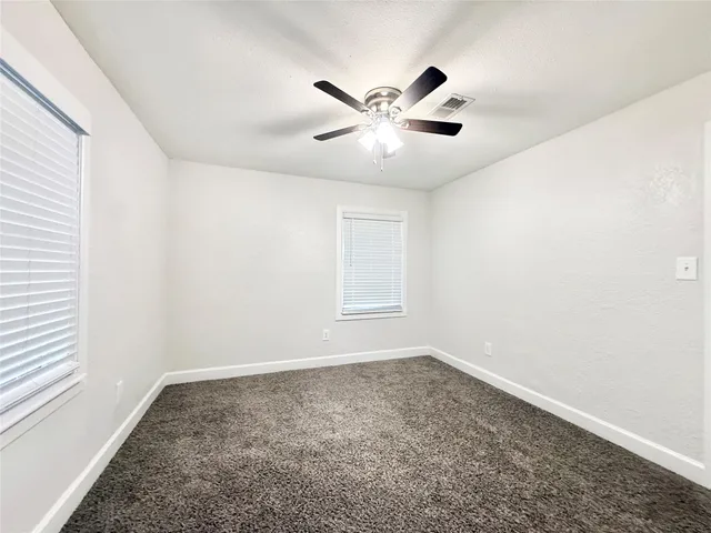 $1,850 | 137 Laurel Street, Lake Jackson, TX 77566