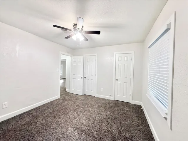 $1,895 | 137 Laurel Street, Lake Jackson, TX 77566