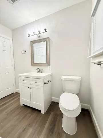 $1,850 | 137 Laurel Street, Lake Jackson, TX 77566