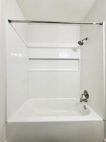 $1,850 | 137 Laurel Street, Lake Jackson, TX 77566