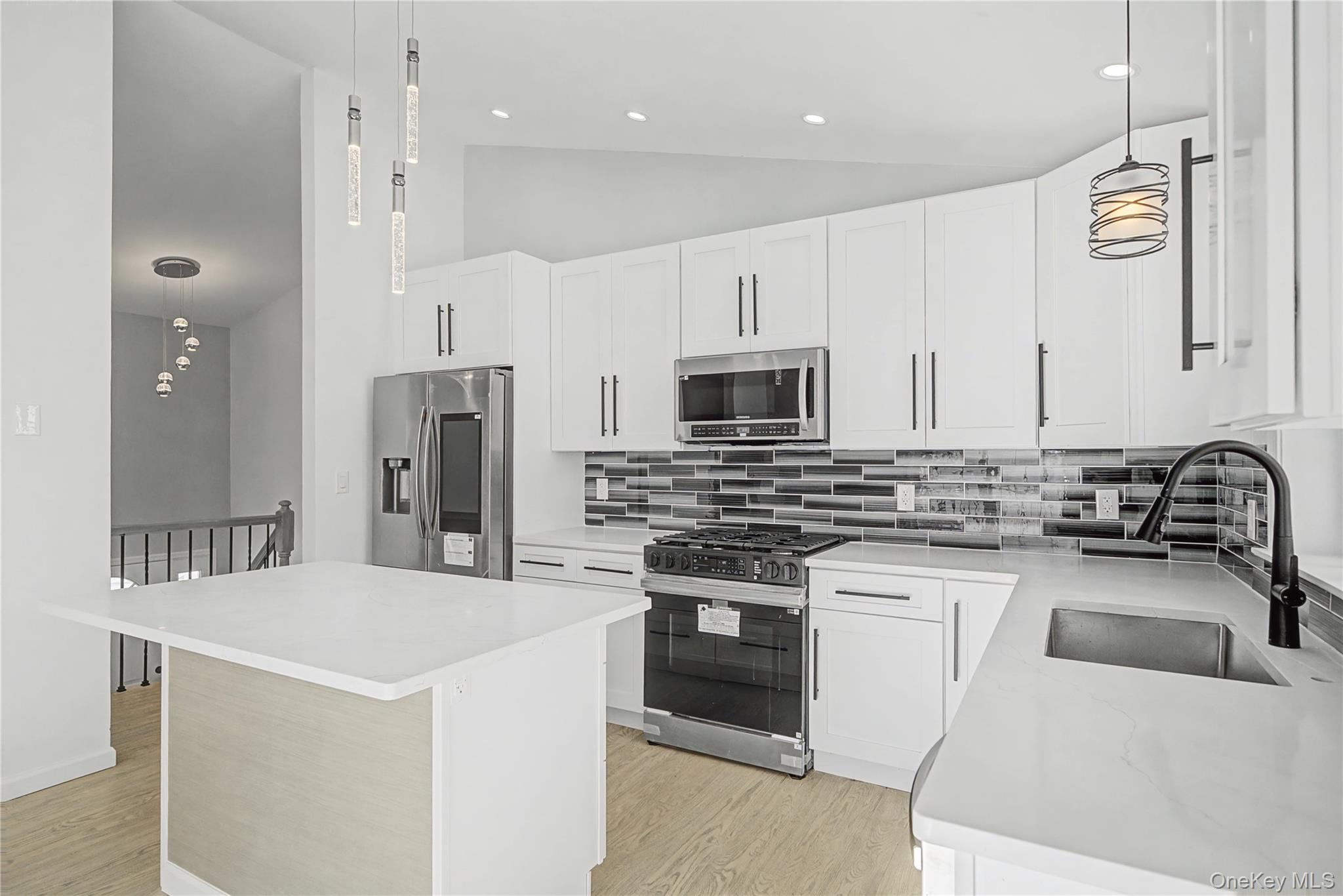 25 Clinton Street Middletown, NY 10940 - Photo 15 of 38