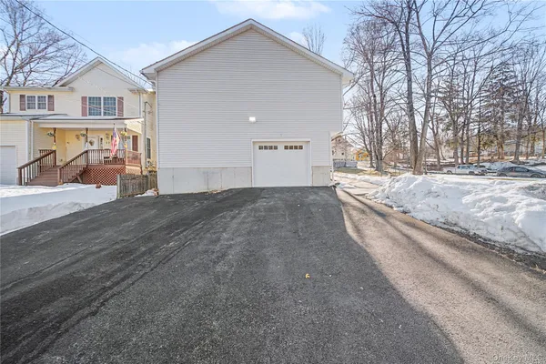 $3,600 | 25 Clinton Street, Middletown, NY 10940