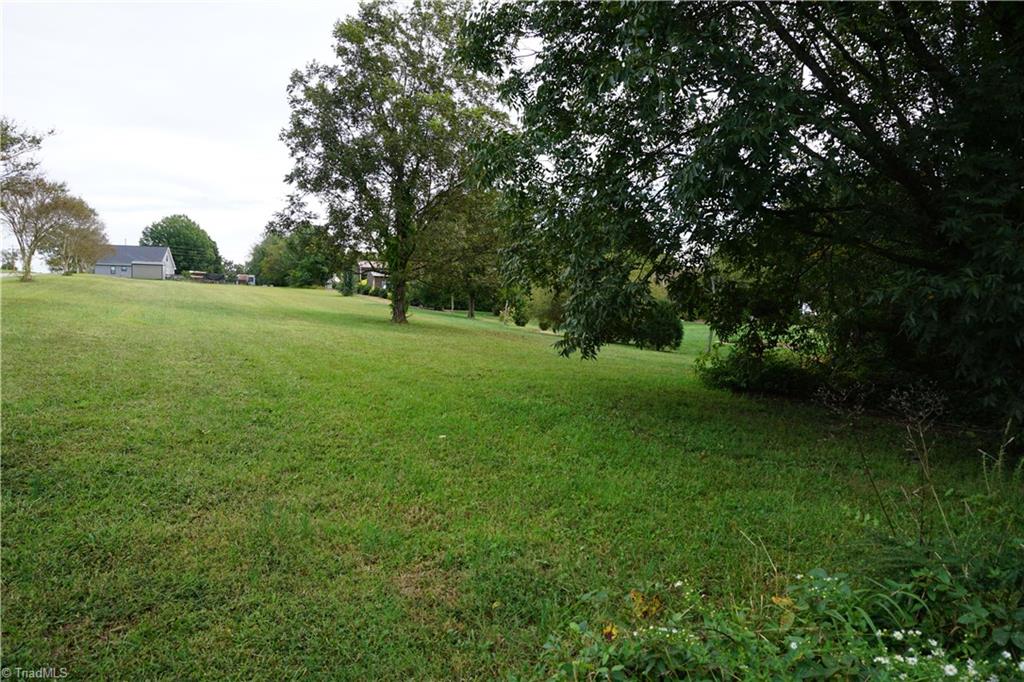 141 Old Thomas Farm Road Lexington, NC 27295 - Photo 3 of 15 Gallery Image 3