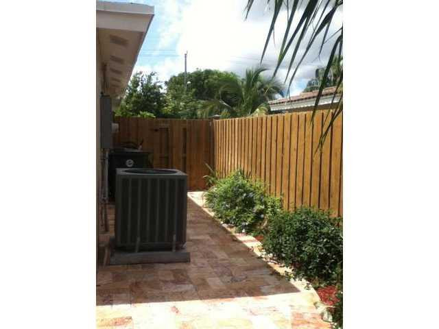 439 Northeast 32nd Street Boca Raton, FL 33431 - Photo 22 of 25 Exterior Front