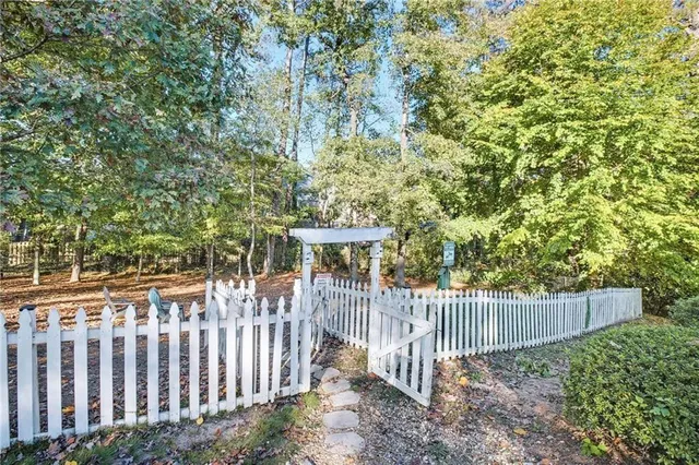 $347,500 | 1468 Briarwood Road Northeast, Unit 303, Brookhaven, GA 30319