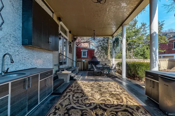 $359,900 | 315 Chandler Avenue, Evansville, IN 47713