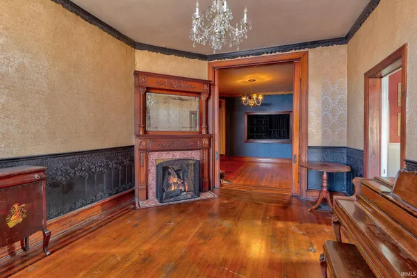 $359,900 | 315 Chandler Avenue, Evansville, IN 47713