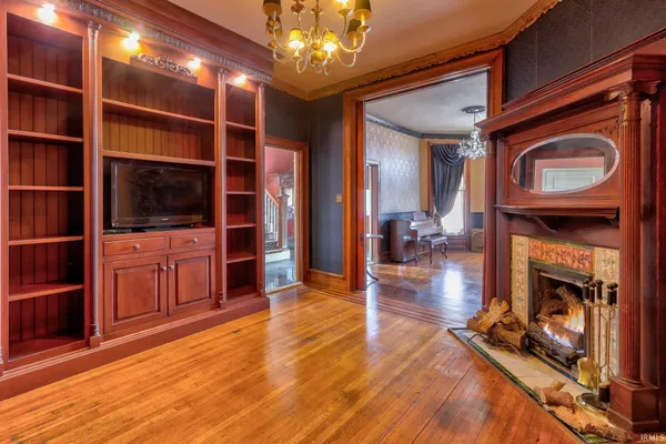 $359,900 | 315 Chandler Avenue, Evansville, IN 47713