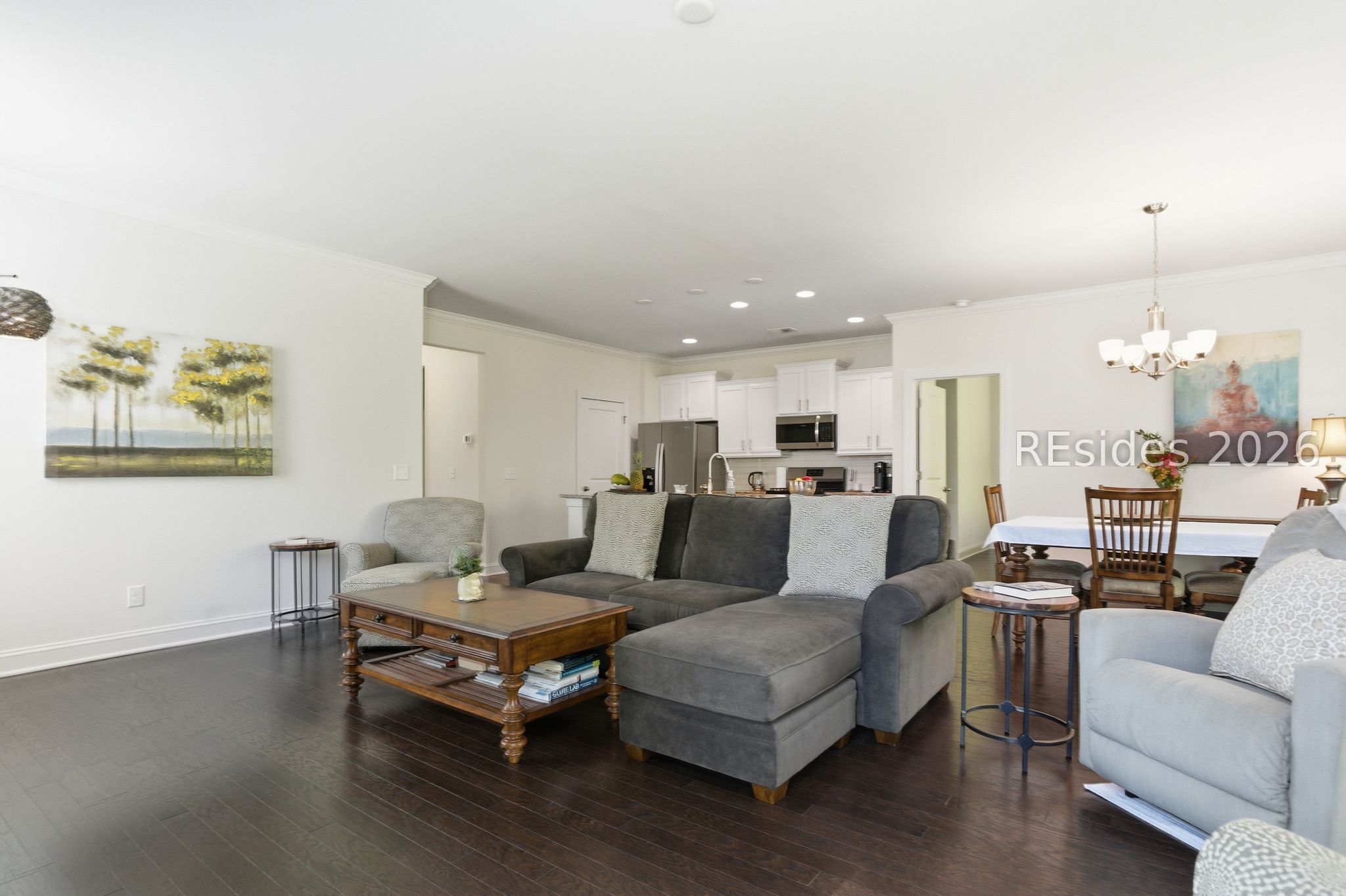 246 Lombards Mill Lane Bluffton, SC 29909 - Photo 14 of 33 Ample living area for entertaining.