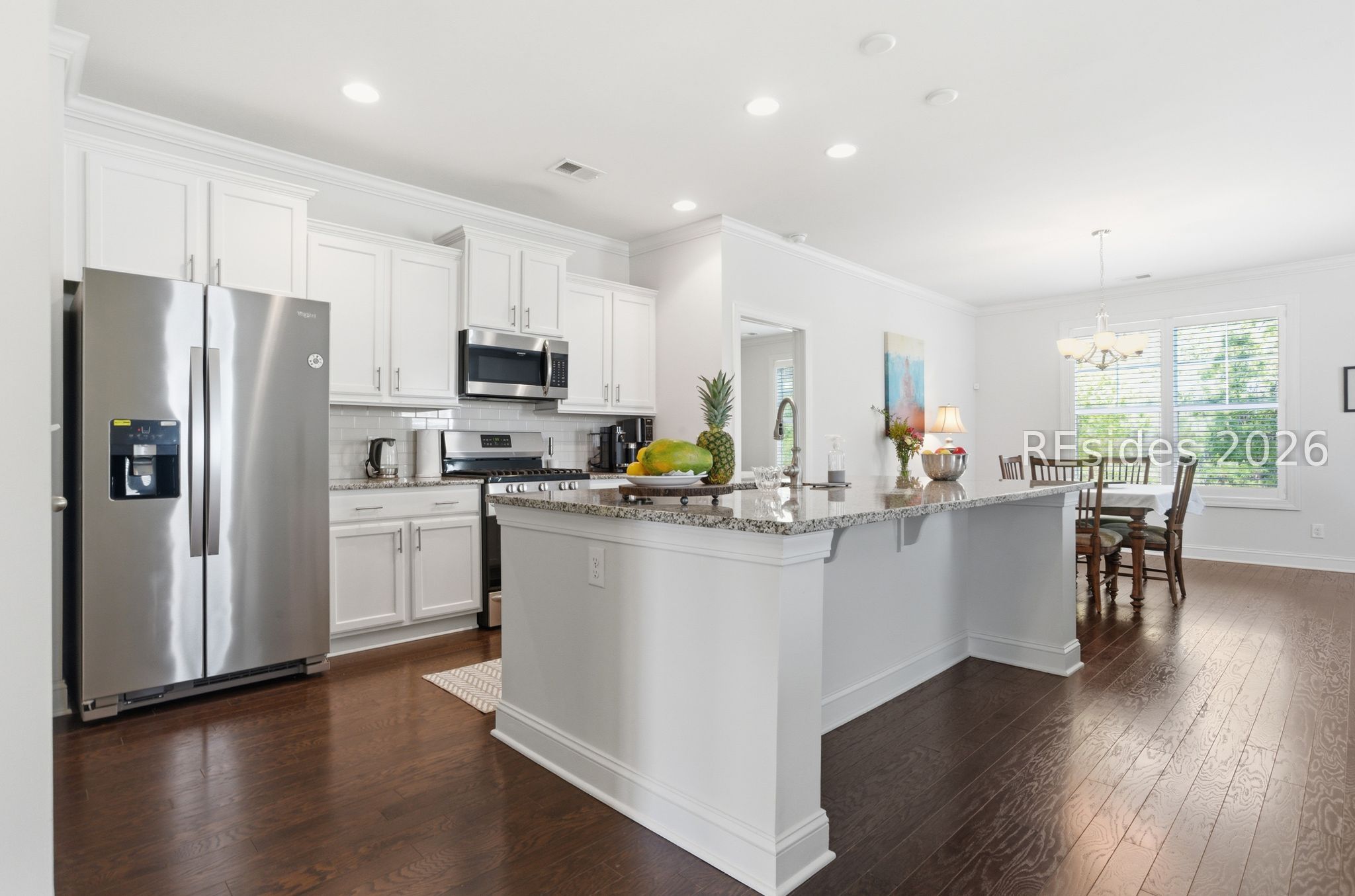 246 Lombards Mill Lane Bluffton, SC 29909 - Photo 6 of 33 Large kitchen with breakfast bar.