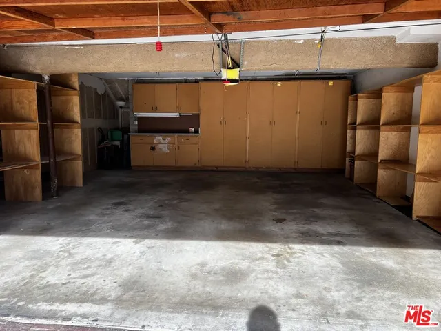 a view of a garage