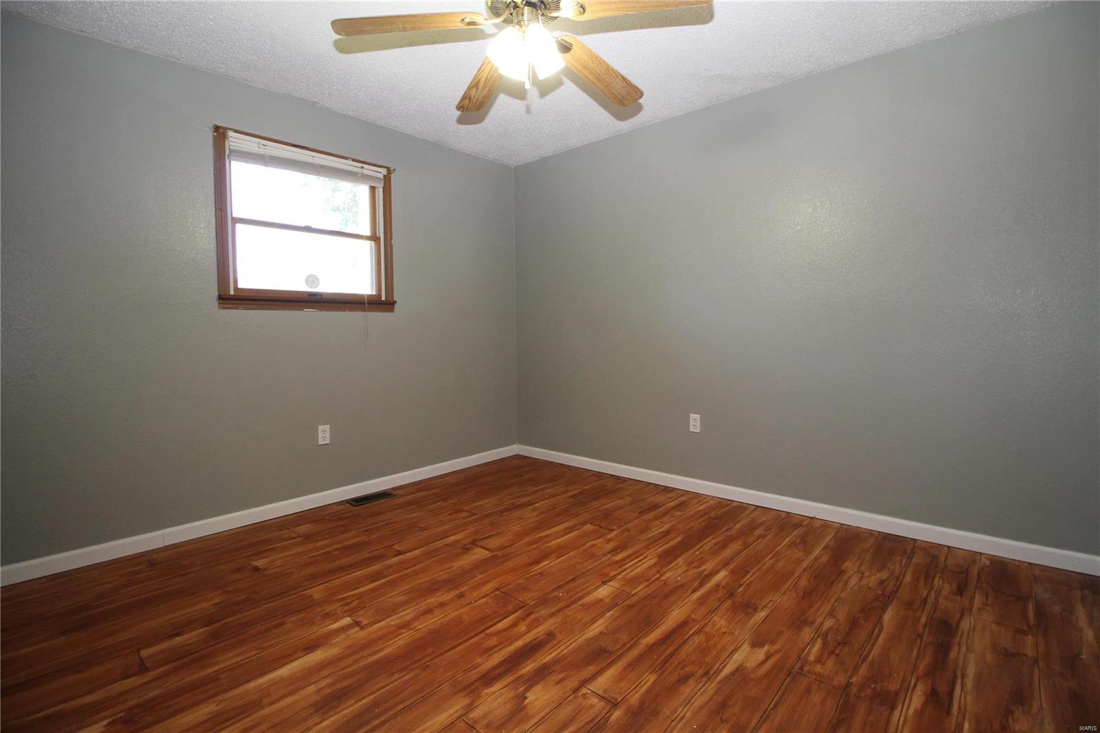 526 Shellview Street Bethalto, IL 62010 - Photo 6 of 29