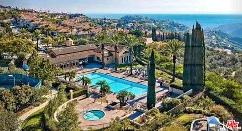 $1,100,000 | 1579 Calle Patricia, Pacific Palisades, CA 90272
