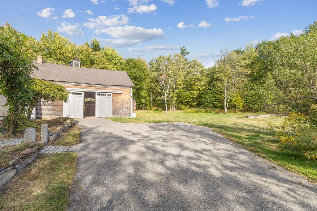 585 Province Road Gilmanton, NH 03237 - Photo 4 of 59