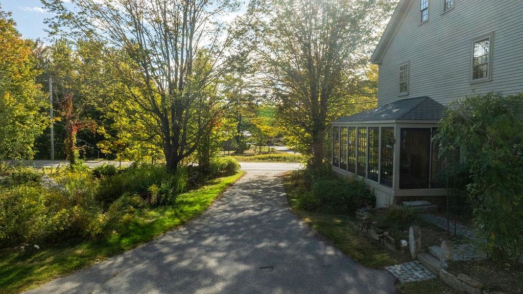 585 Province Road Gilmanton, NH 03237 - Photo 5 of 59