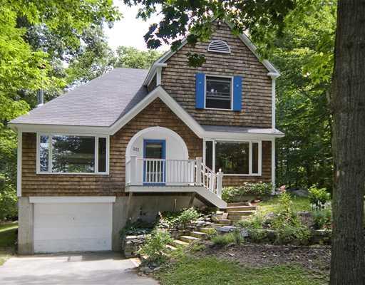 222 Mitchell Road Cape Elizabeth, ME 04107 - Photo 1 of 12 Exterior Front.