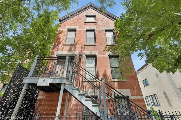 $2,200 | 1920 West Dickens Avenue, Unit 1F, Chicago, IL 60614