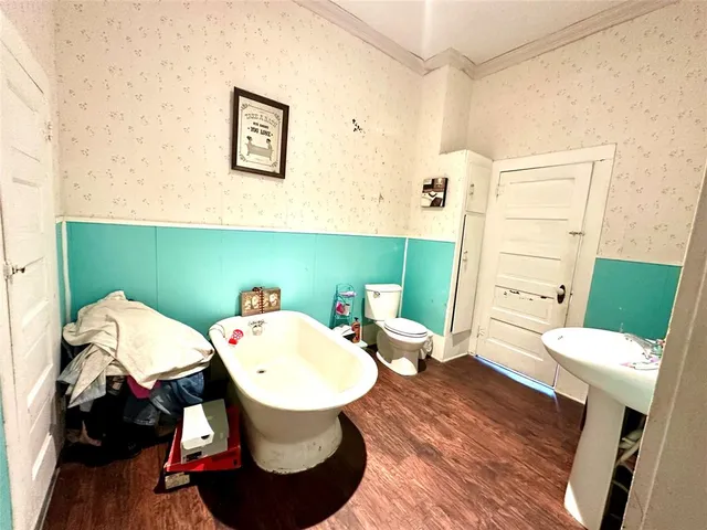 $169,000 | 901 West Front Street, Goldthwaite, TX 76844