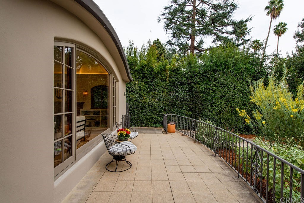 1665 Braeburn Road Altadena, CA 91001 - Photo 4 of 69