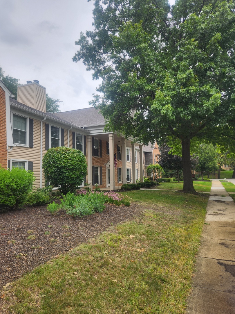 1066 Spring Garden Circle, Unit 66 Naperville, IL 60563 - Photo 2 of 24