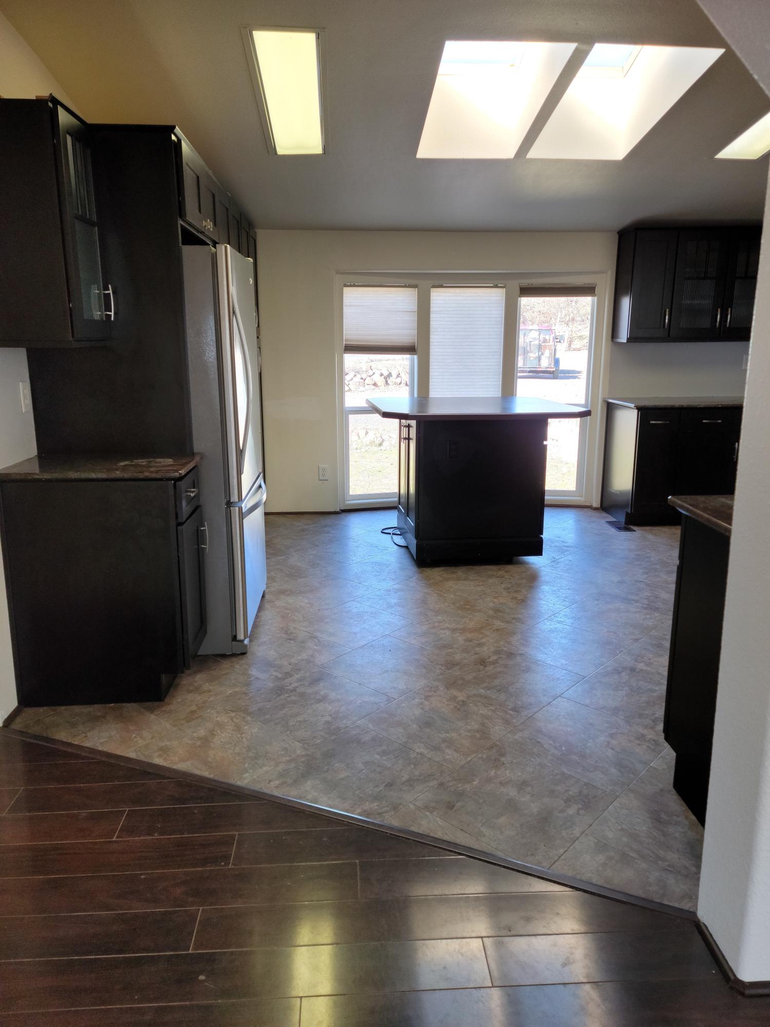 12345 North Obenchain Road Eagle Point, OR 97524 - Photo 25 of 71 kitchen pic 7