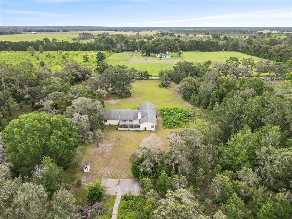 18321 McMullen Road Spring Hill, FL 34610 - Photo 8 of 56