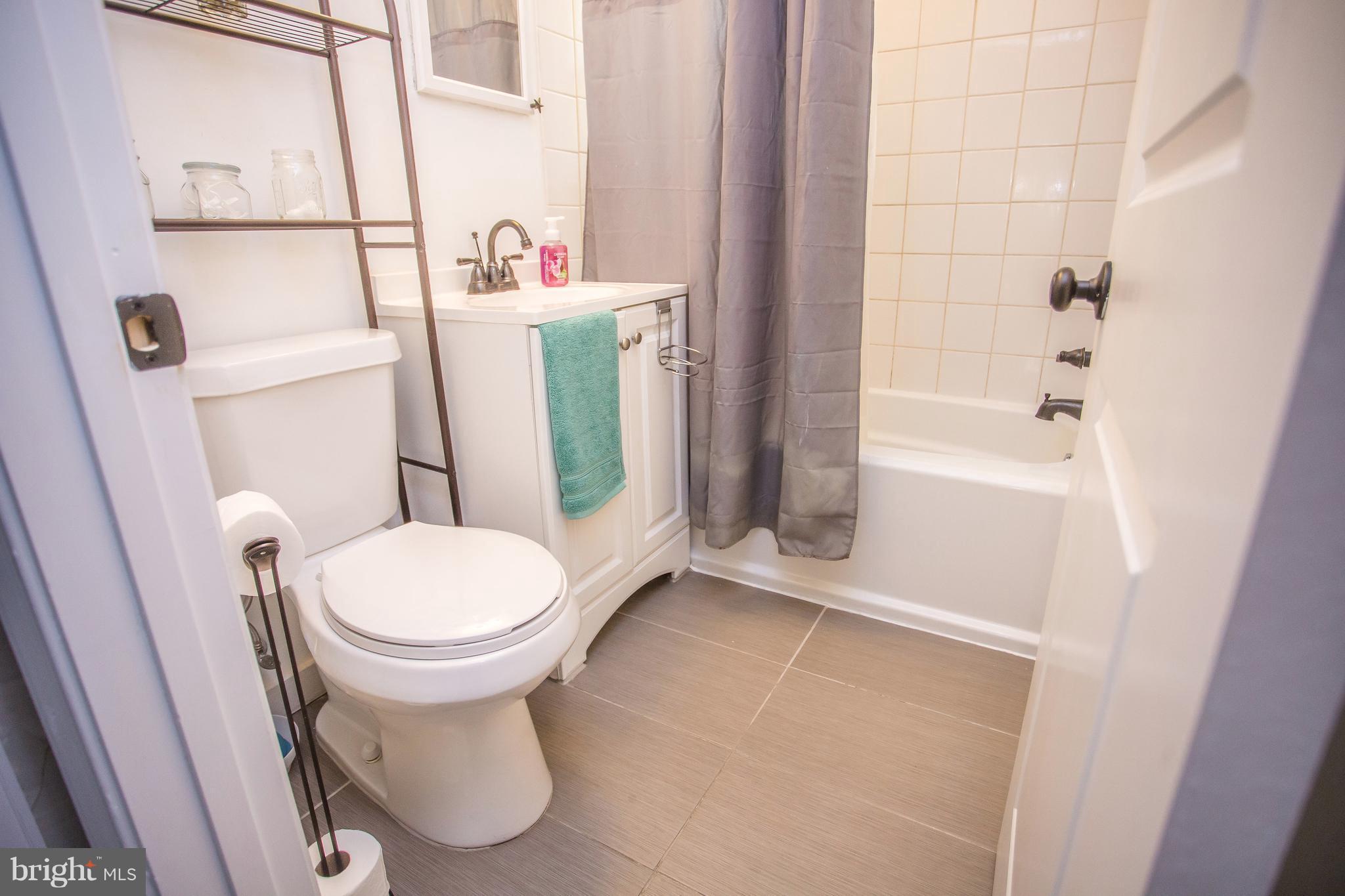 52 East Reed Avenue Alexandria, VA 22305 - Photo 9 of 9 Bath