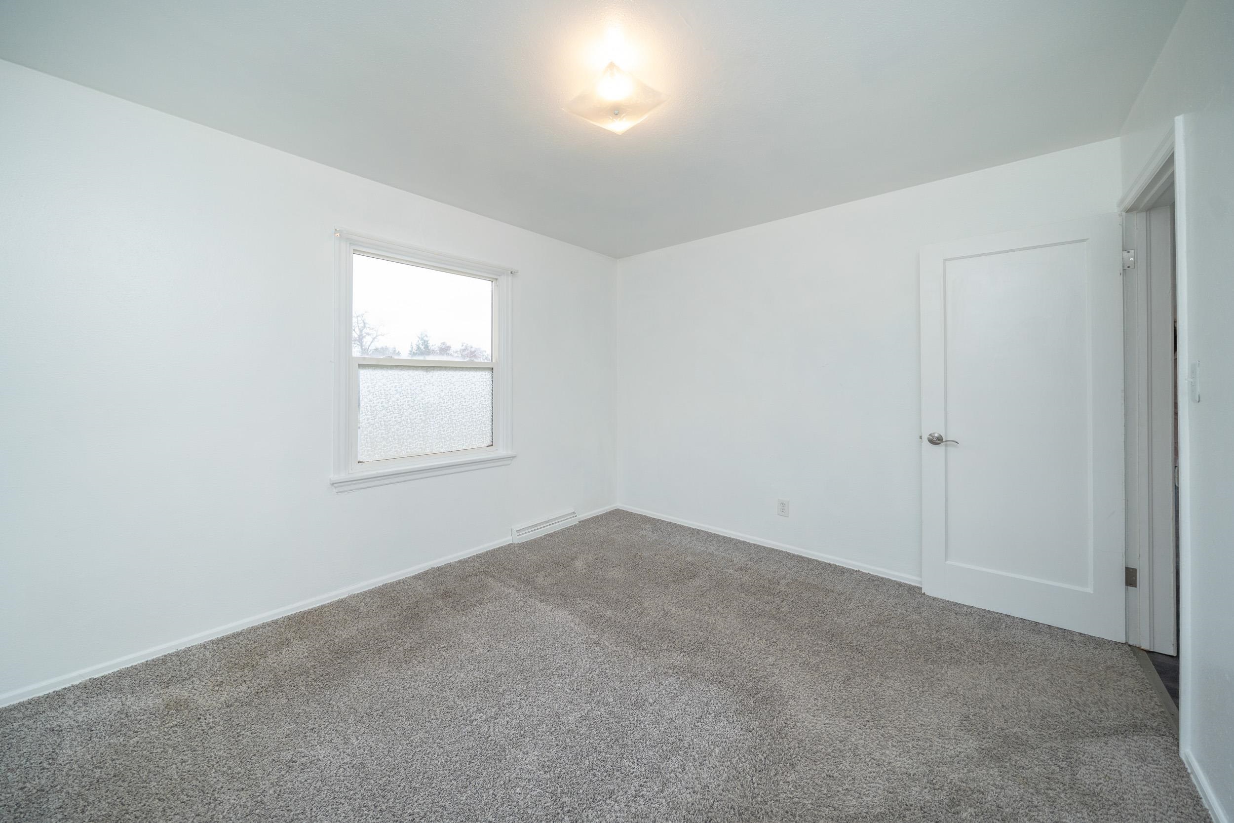 211 East Longfellow Avenue Spokane, WA 99207 - Photo 27 of 37