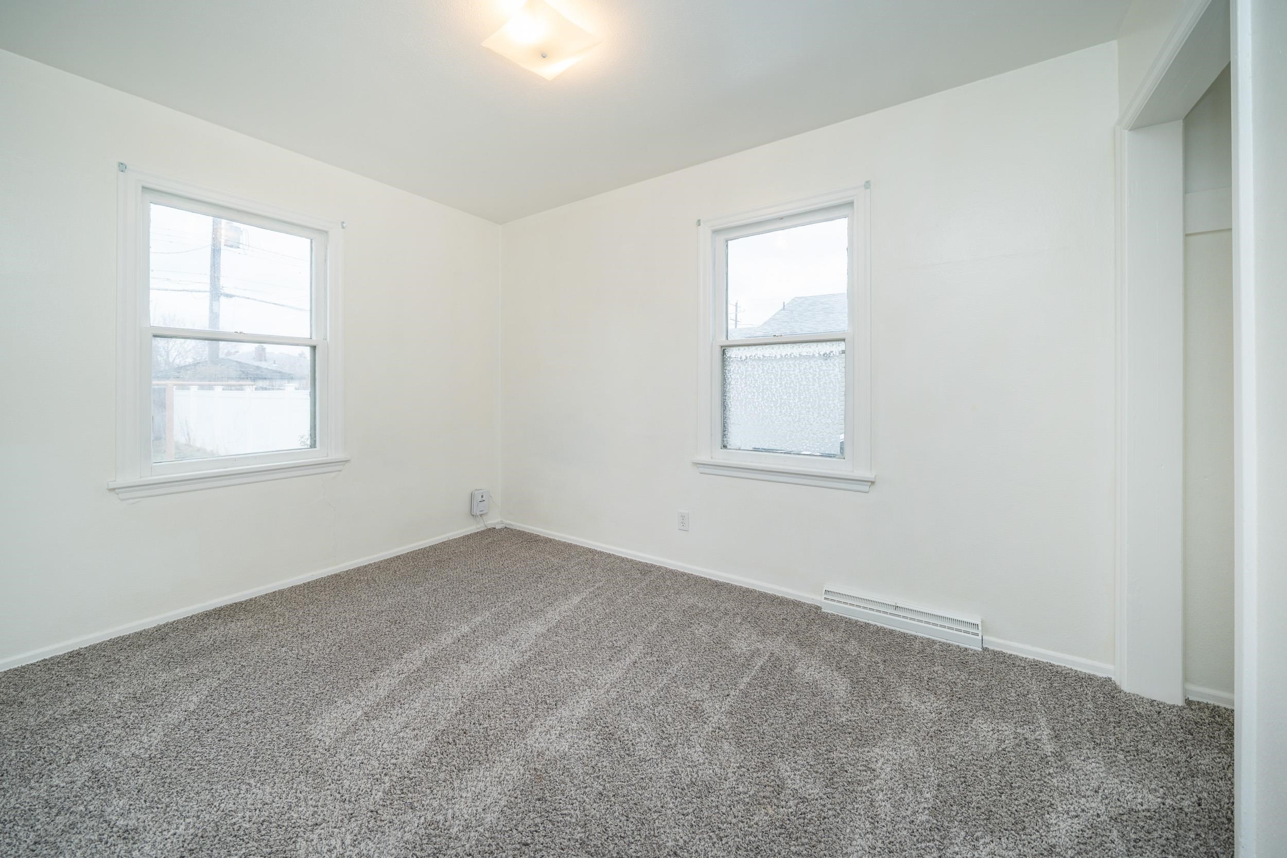 211 East Longfellow Avenue Spokane, WA 99207 - Photo 28 of 37