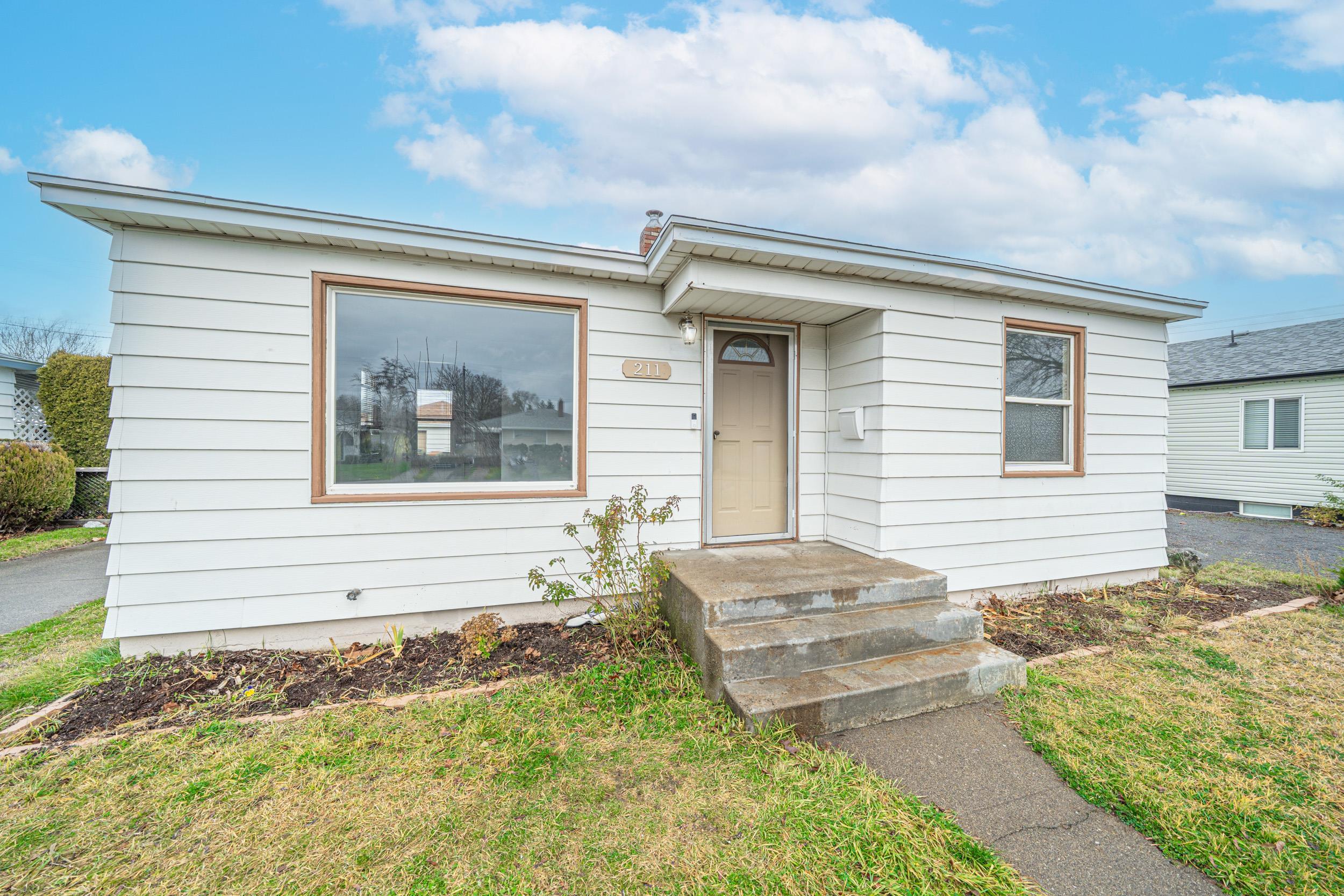 211 East Longfellow Avenue Spokane, WA 99207 - Photo 3 of 37