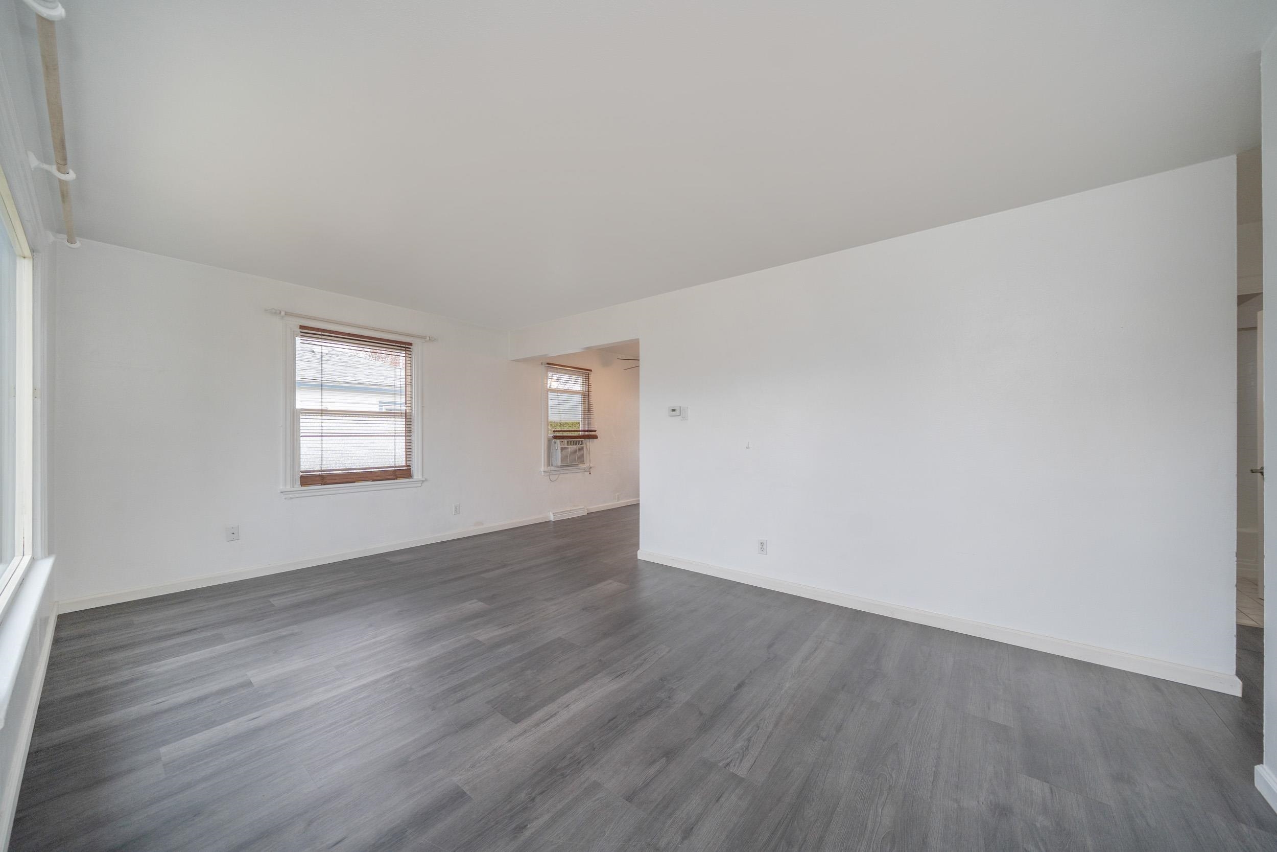 211 East Longfellow Avenue Spokane, WA 99207 - Photo 8 of 37