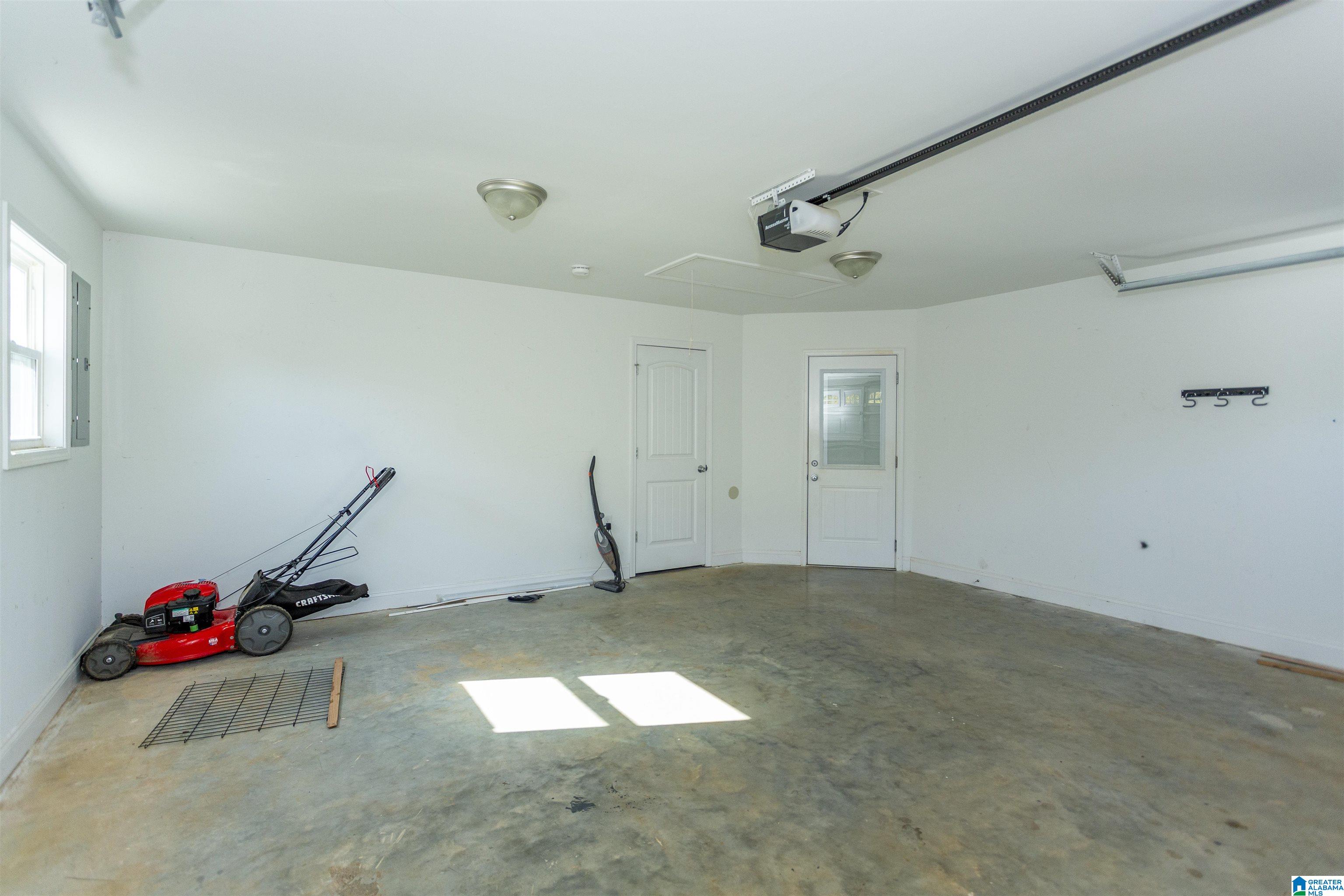 337 Central Avenue Oneonta, AL 35121 - Photo 11 of 46