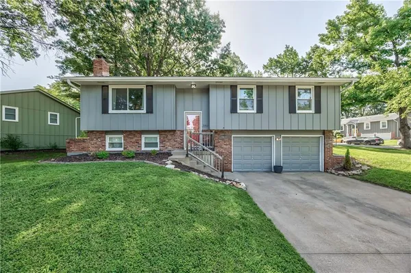 $365,000 | 9957 Parkhill Street, Lenexa, KS 66215