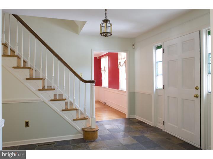 5848 South Deer Run Road Doylestown, PA 18902 - Photo 3 of 23 Foyer