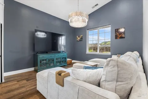 $1,425,000 | 77 Chelsea Drive, Santa Rosa, CA 95403