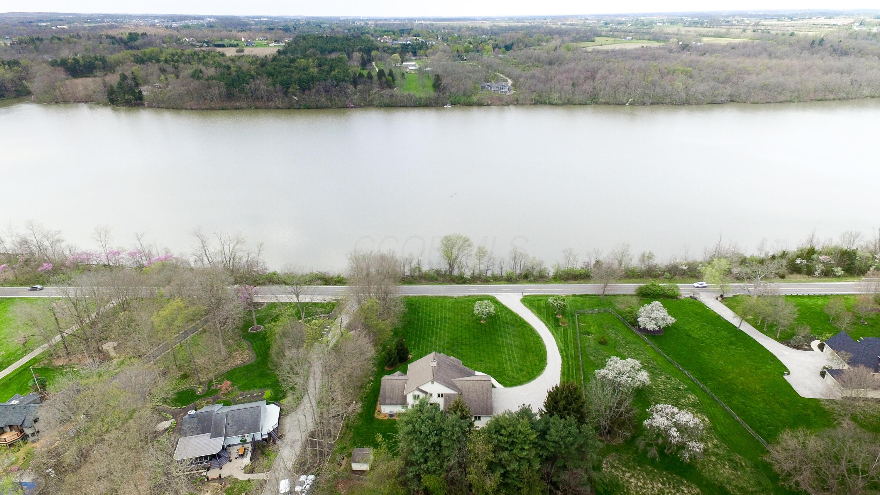 7263 Riverside Drive Powell, OH 43065 - Photo 11 of 16 0011