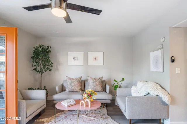 $999 | 4025 North 40th Street, Unit 15, Phoenix, AZ 85018