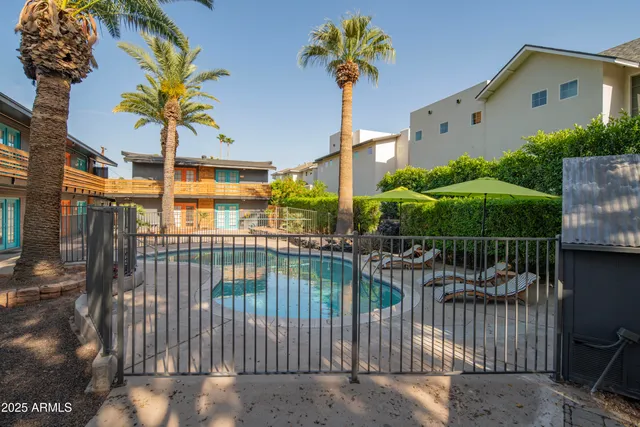 $999 | 4025 North 40th Street, Unit 15, Phoenix, AZ 85018