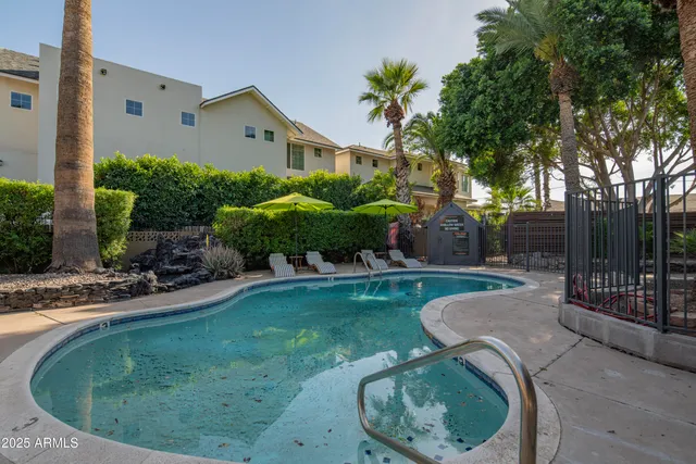 $999 | 4025 North 40th Street, Unit 15, Phoenix, AZ 85018