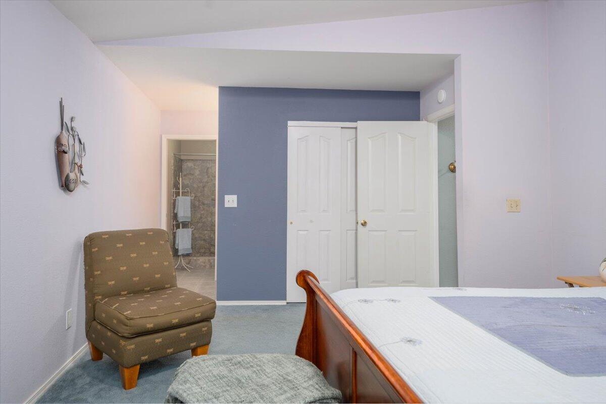 688 Buckthorn Drive Redding, CA 96003 - Photo 19 of 40 21-688 Buckthorn Dr (8 of 23)