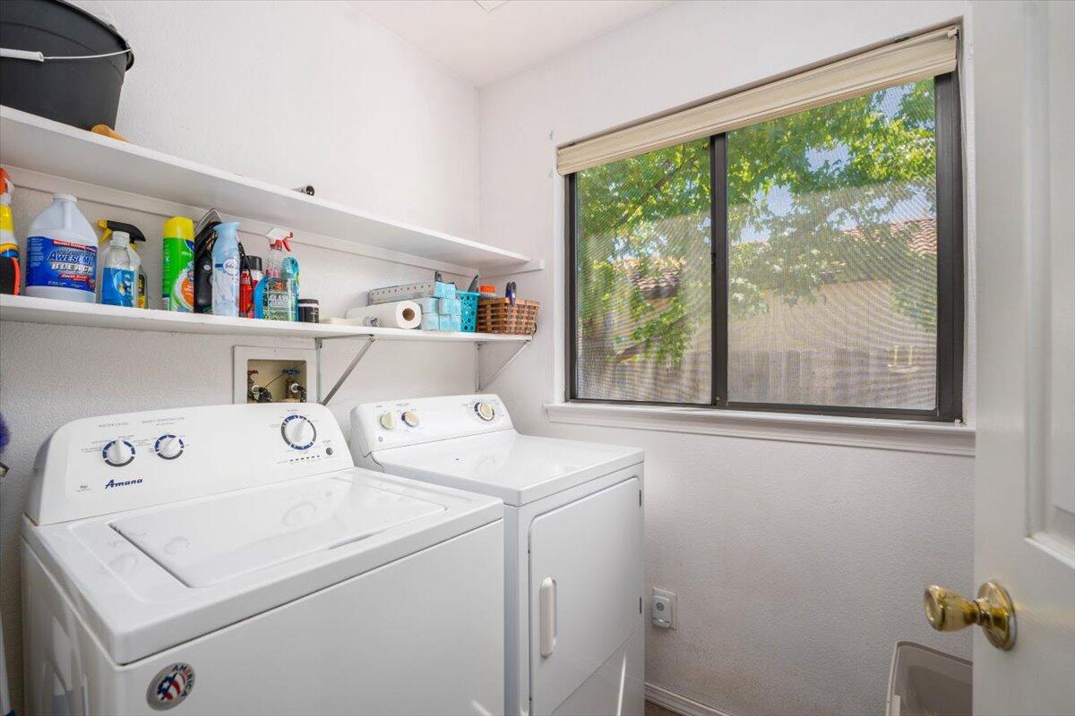 688 Buckthorn Drive Redding, CA 96003 - Photo 27 of 40 29-688 Buckthorn Dr (6 of 23)