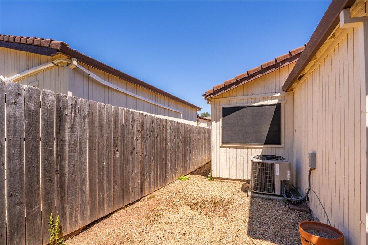 688 Buckthorn Drive Redding, CA 96003 - Photo 29 of 40 31-688 Buckthorn Dr - Exterior (2 of 23)