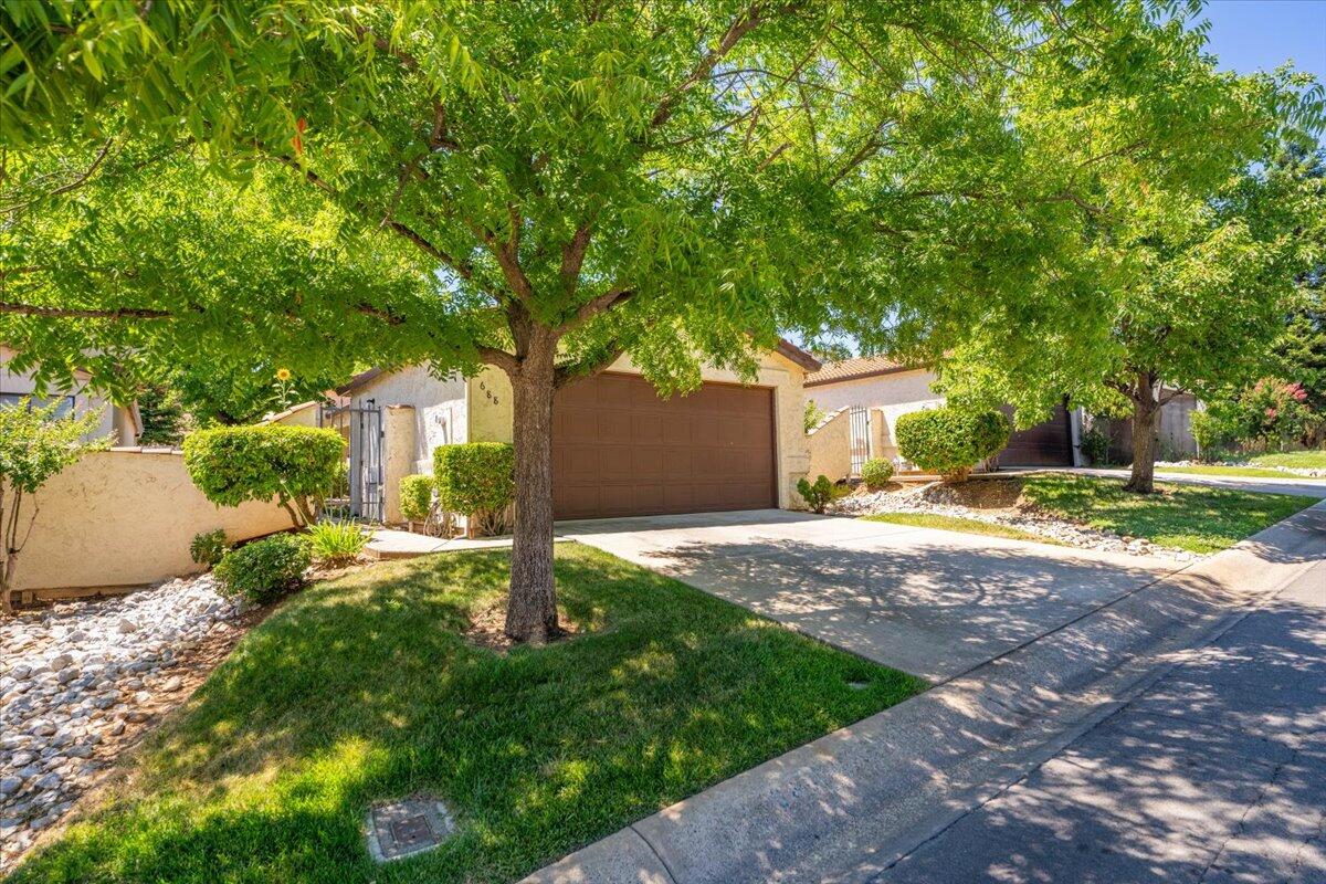 688 Buckthorn Drive Redding, CA 96003 - Photo 38 of 40 41-688 Buckthorn Dr - Exterior (15 of 23