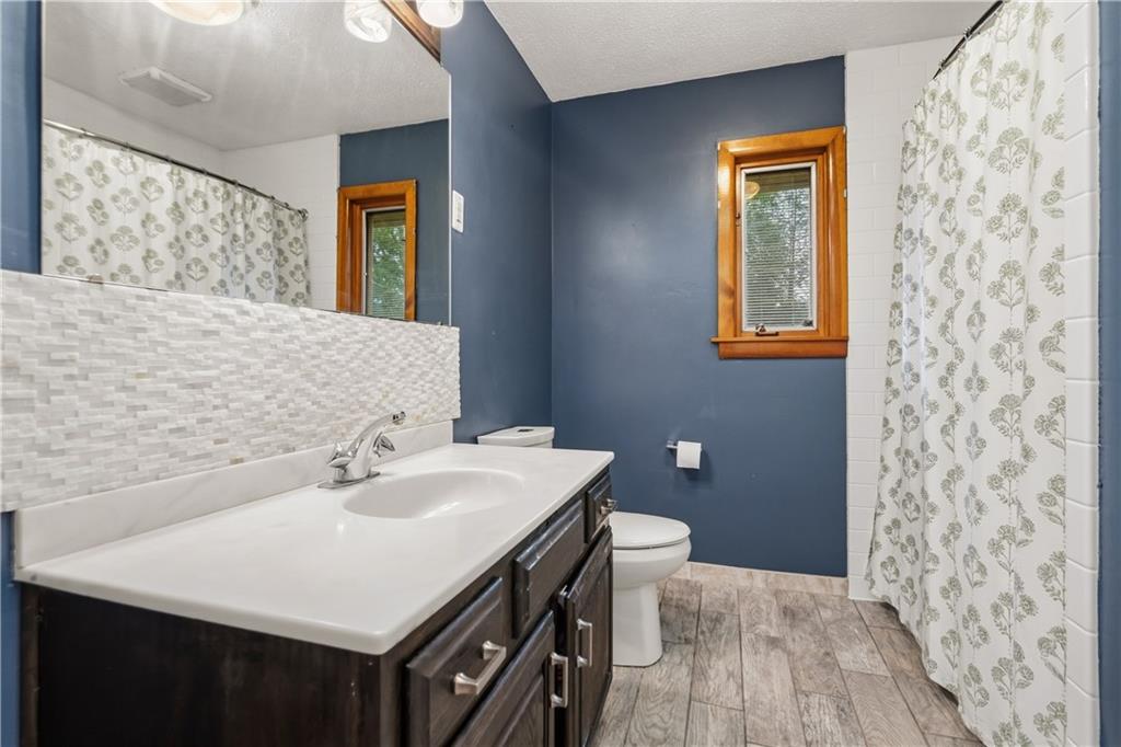 9175 Hubbard Road Allison Park, PA 15101 - Photo 19 of 31 THE HALL BATHROOM HAS BEEN REMODELED!